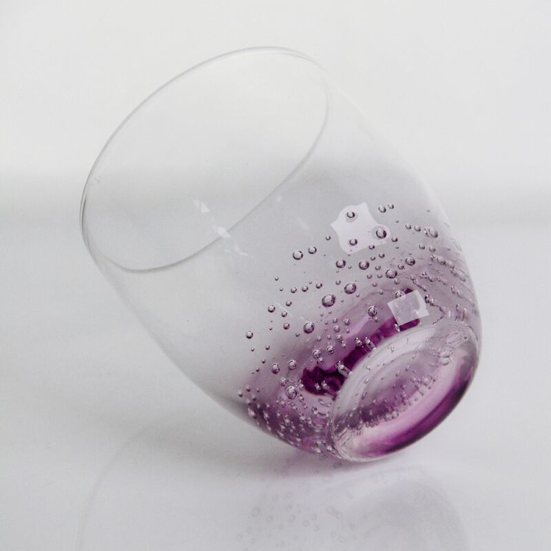 کیفیت Crystal Wine Glass handblown with subtle trapped bubbles and a soft lavender to clear gradient combining beauty and durability کارخانه