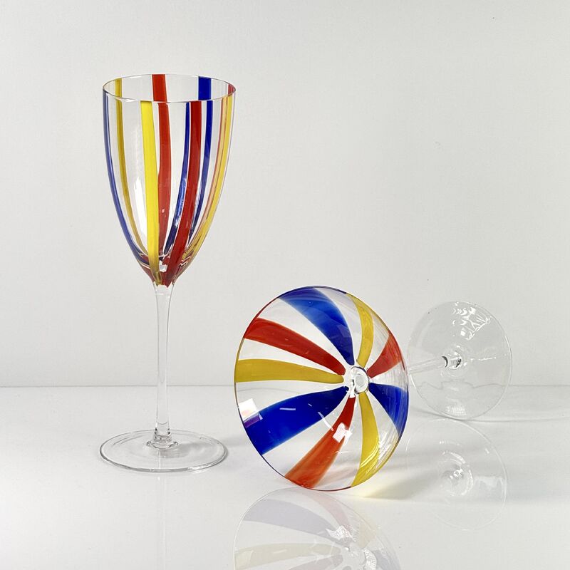 کیفیت Hand Blown Art Glass Goblet & Coupe Glass Set, Vibrant Red Yellow Blue Vertical Cane Stripes Murano Style Stemmed Wine & Martini Glasses for Bar, Party & Gift کارخانه