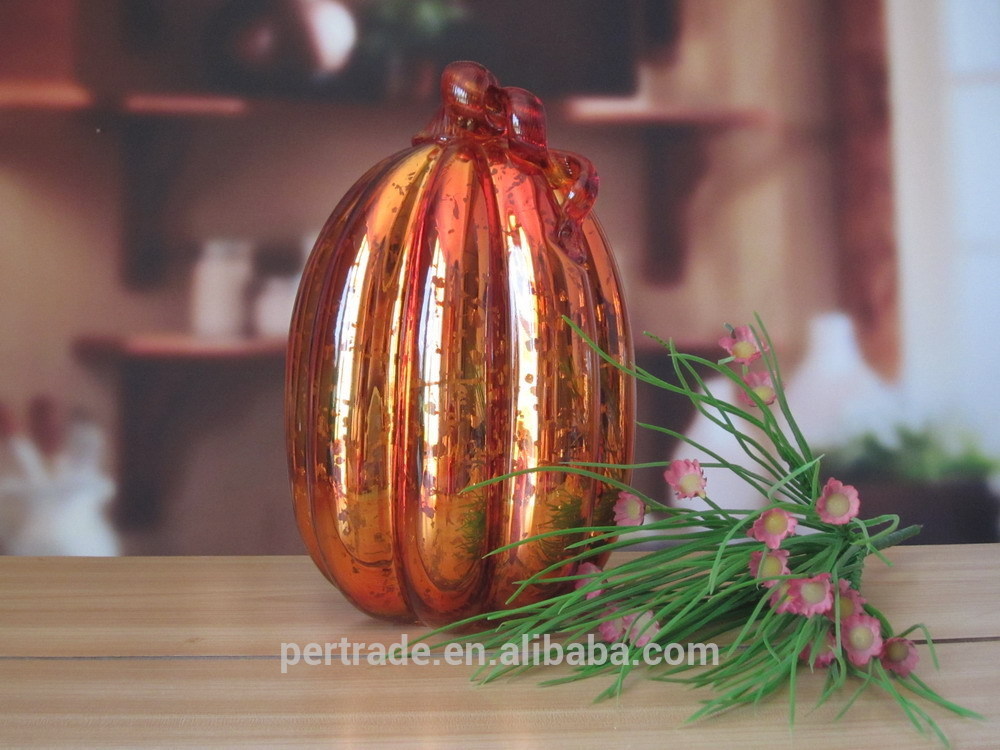 کیفیت Pumpkin Lantern Antique Glass Candle Holders For Halloween کارخانه