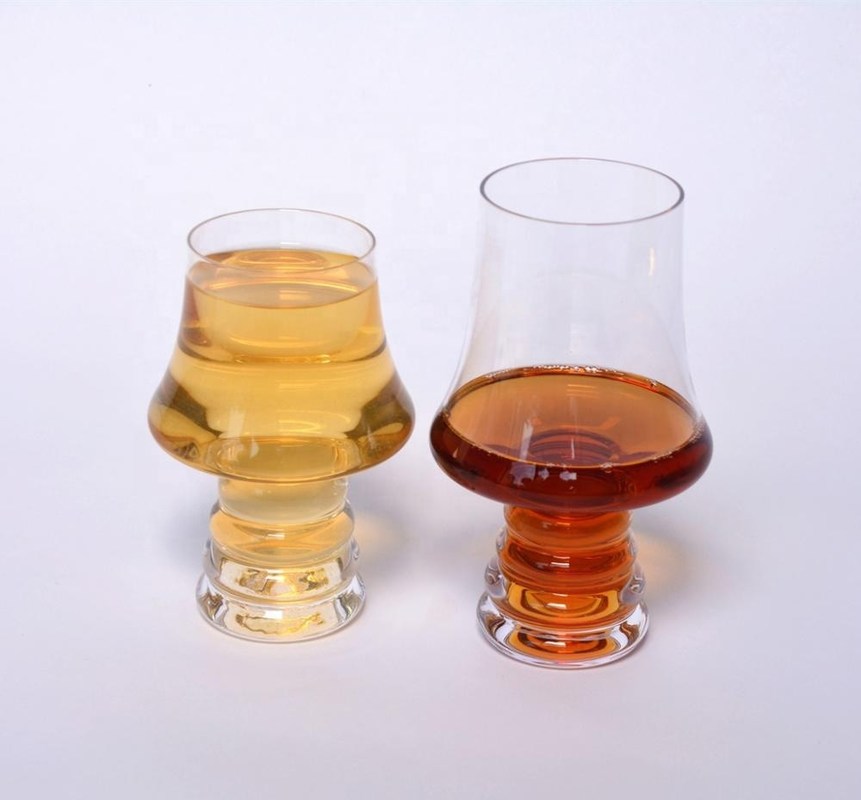 کیفیت 320ml Handblown Customize Craft Beer Glasses کارخانه