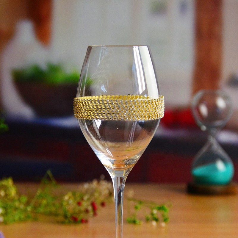 کیفیت Diamonds Decorated Crystal Wine Glass As Anniversary Gift کارخانه