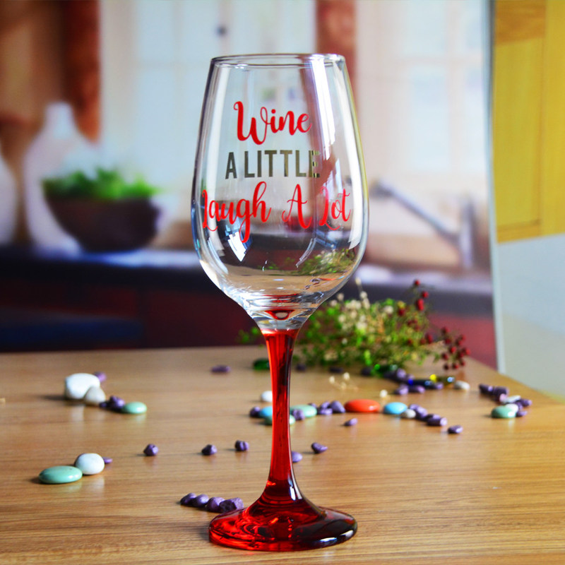 کیفیت 340ml Crystal Wine Glass With Funny Fonts Decal Decoration کارخانه