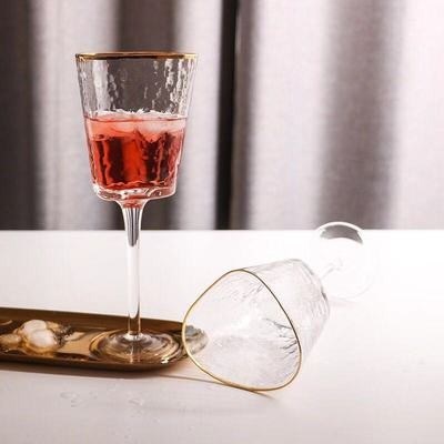 کیفیت Hammer Texture Crystal Wine Glass In Triangle Shape کارخانه
