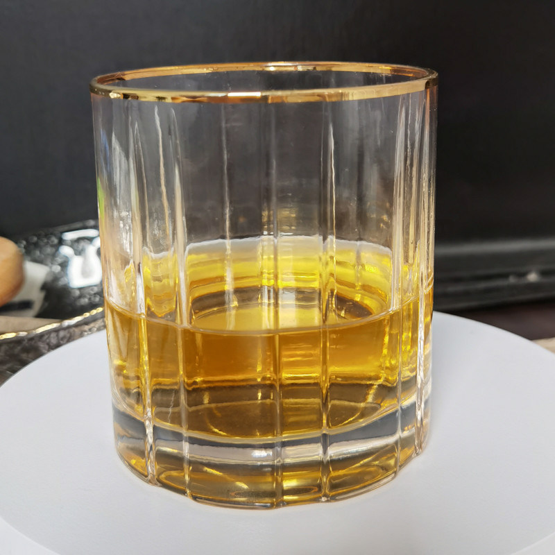 کیفیت Customized Gold Rim Whole Set Handmade Whiskey Glass کارخانه