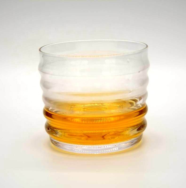 کیفیت Anti Skidding Handmade Whiskey Glass With Wave Pattern کارخانه