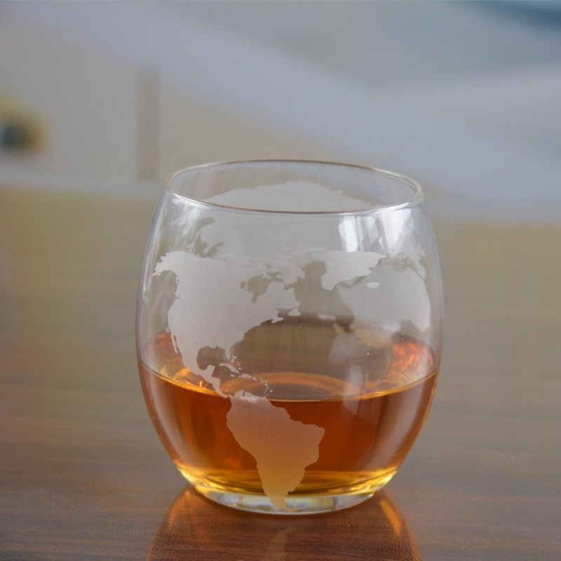 کیفیت Globe Design Etched Handmade Whiskey Glass , Whiskey Tasting Glasses For Restaurant کارخانه