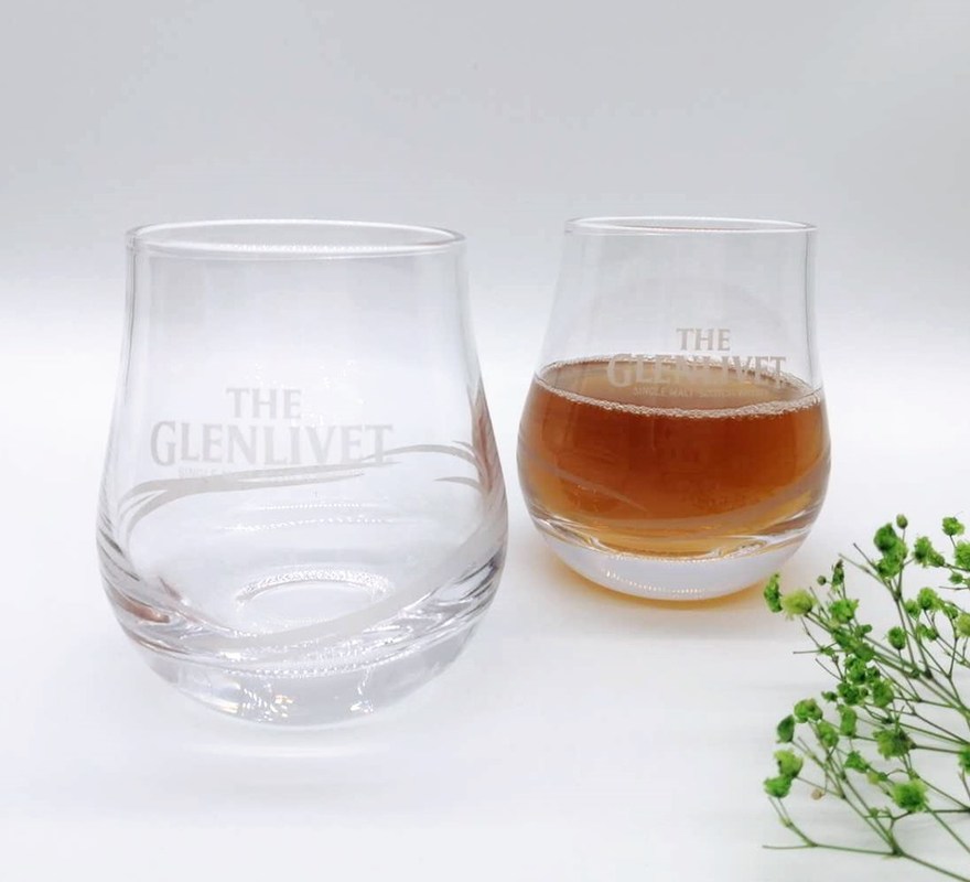 کیفیت Old Fashioned Round Handmade Whiskey Glass With Heavey Base کارخانه