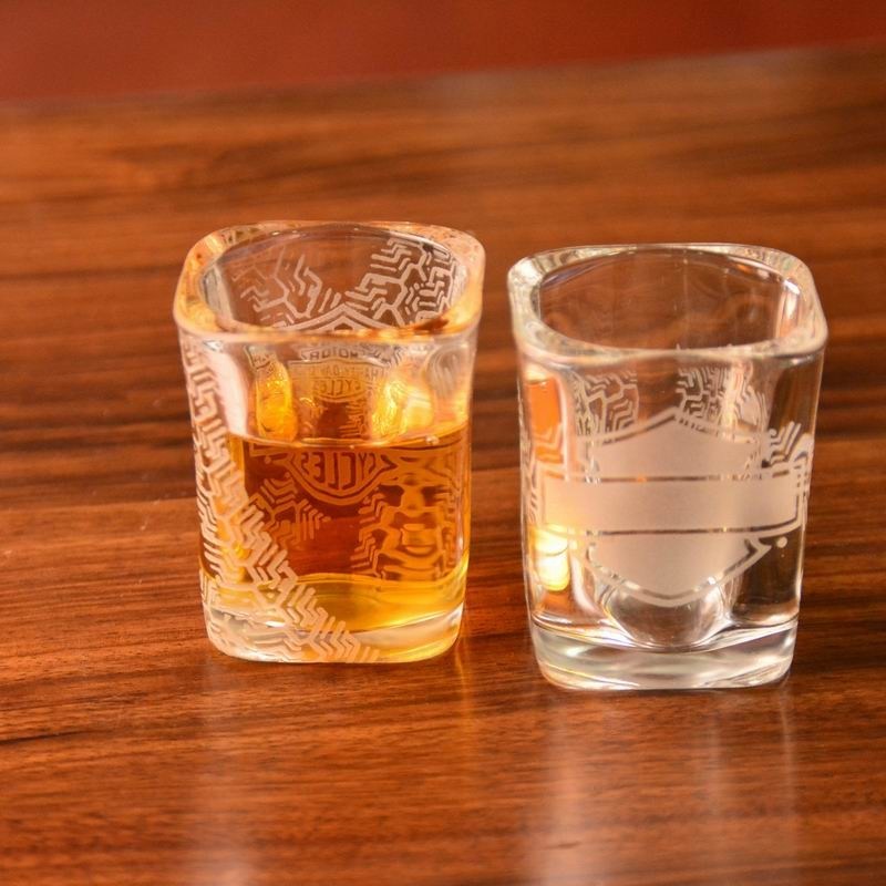 کیفیت Brands Logo Square Shot Glasses , Wedding Shot Glasses For Sprit Drinking کارخانه