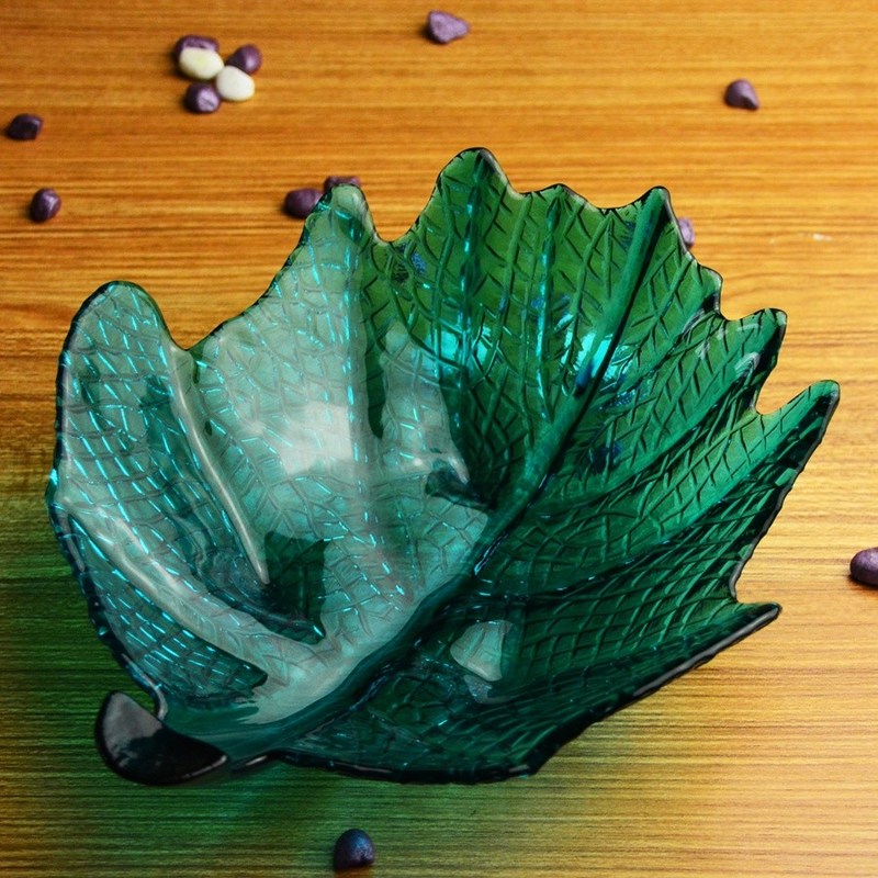 کیفیت Maple Leaf Unique Decorative Charger Plates For Snack کارخانه