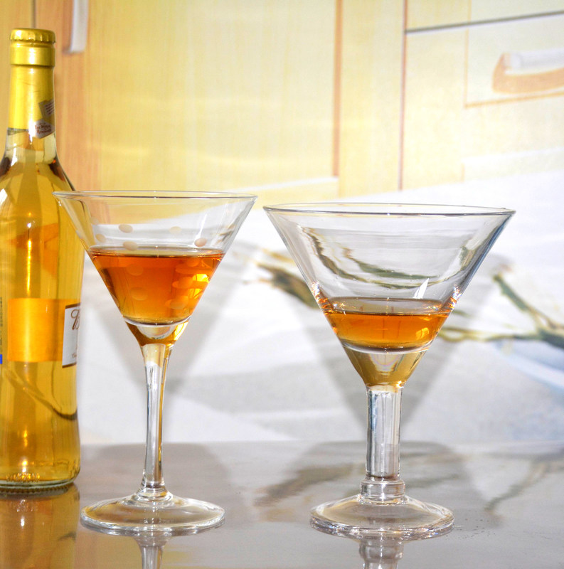 کیفیت Unique Customization Thick Stem Crystal Cocktail Glasses کارخانه