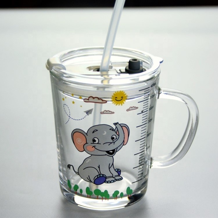 کیفیت Cartoon Crystal Drinking Glass With Lid And Silicate Straw کارخانه
