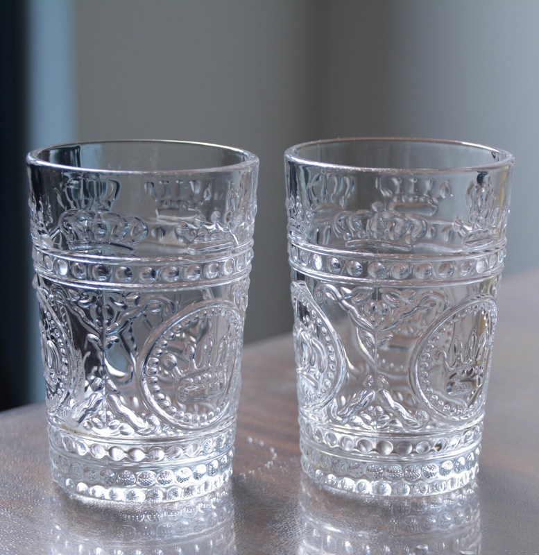 کیفیت 8Oz Crown Design Embossed Tumbler Drinking Glasses کارخانه