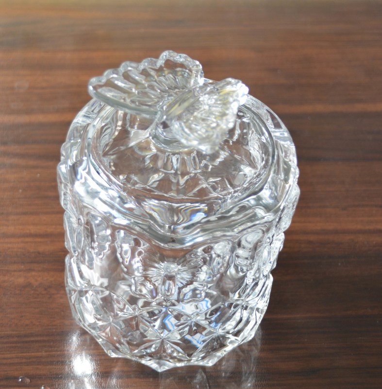 کیفیت Butterfly Embossed Creative Crystal Glass Storage Jars کارخانه