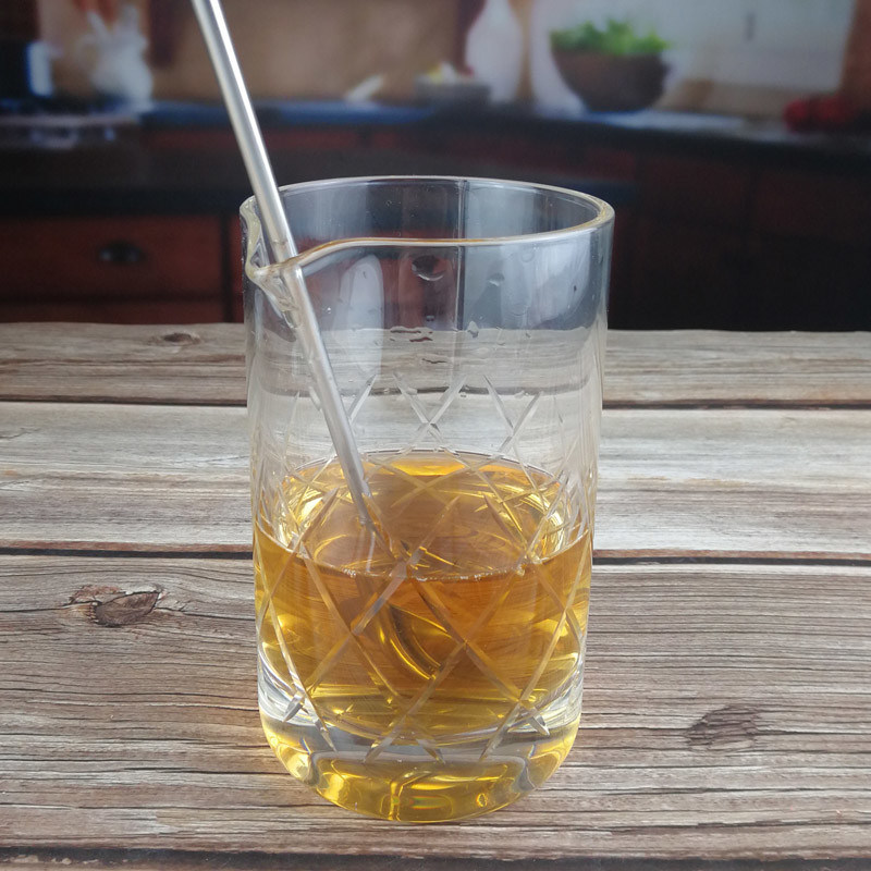 کیفیت 550ml Crystal Seamless Cocktail Mixing Glass With Hand Cut کارخانه