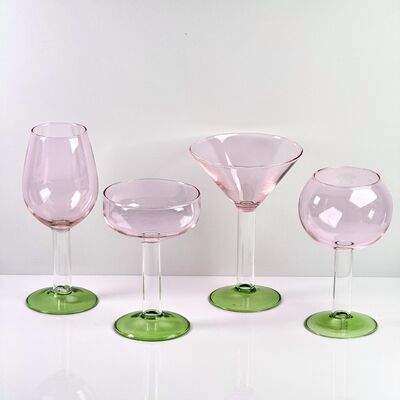 کیفیت Hand Blown Borosilicate Stemmed Wine & Cocktail Glass Set, Pink Bowl with Green Hollow Stem Base, Colored Spray Tinted Art Goblets for Bar, Wedding & Table Decor کارخانه