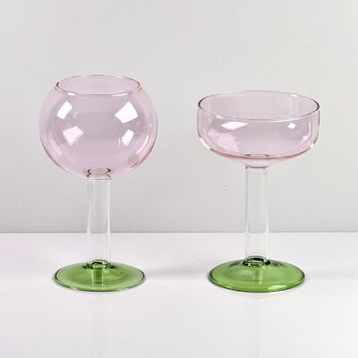 کیفیت Hand Blown Borosilicate Stemmed Wine & Cocktail Glass Set, Pink Bowl with Green Hollow Stem Base, Colored Spray Tinted Art Goblets for Bar, Wedding & Table Decor کارخانه
