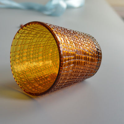 کیفیت Embossed Linen Pattern Solid Amber Glass Tea Light Holders کارخانه