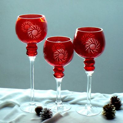 کیفیت Hand Cutted Design Red Glass Candle Holders With Color Long Stem کارخانه