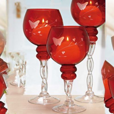 کیفیت Hand Cutted Design Red Glass Candle Holders With Color Long Stem کارخانه