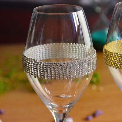 کیفیت Diamonds Decorated Crystal Wine Glass As Anniversary Gift کارخانه
