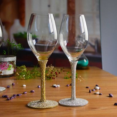کیفیت Diamonds Decorated Crystal Wine Glass As Anniversary Gift کارخانه