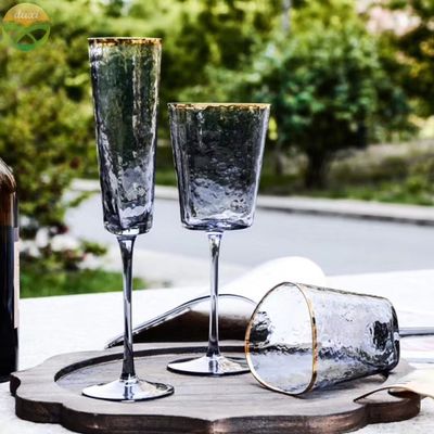 کیفیت Hammer Texture Crystal Wine Glass In Triangle Shape کارخانه
