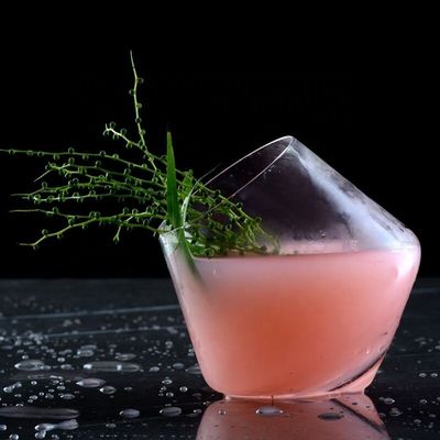 کیفیت New Style Unique Shaped Crystal Whiskey Glasses , Tumbler Drinking Glass For Home کارخانه