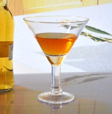 کیفیت Unique Customization Thick Stem Crystal Cocktail Glasses کارخانه