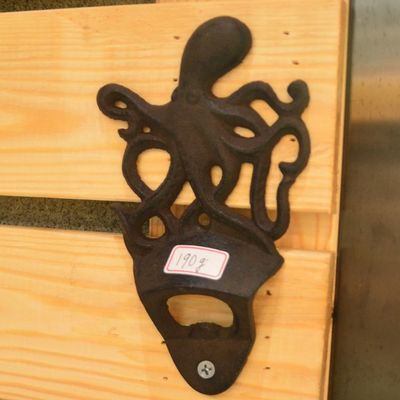 کیفیت Rustic Wall Mounted Octopus Antique Cast Iron Bottle Opener کارخانه