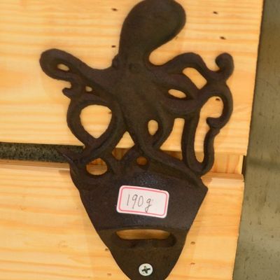کیفیت Rustic Wall Mounted Octopus Antique Cast Iron Bottle Opener کارخانه