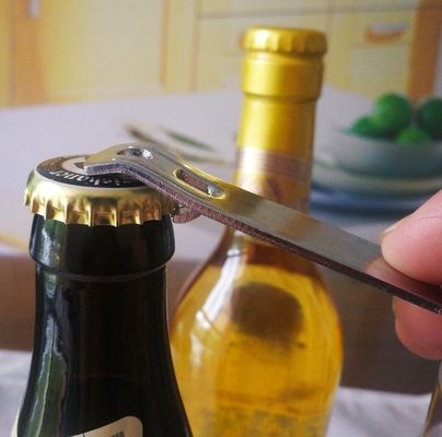 کیفیت Embossed Brands Logo Vintage Stainless Steel Bottle Opener کارخانه