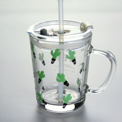 کیفیت Cartoon Crystal Drinking Glass With Lid And Silicate Straw کارخانه