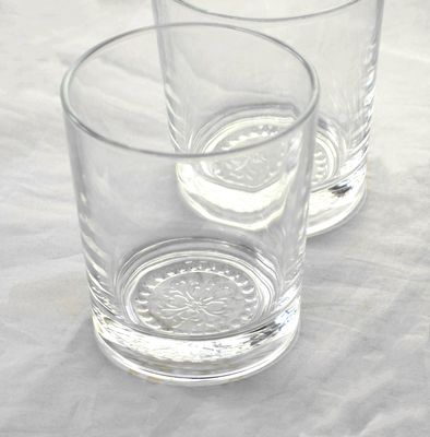 کیفیت Wholesale Concise Tumbler Drinking Glasses Customized Embossed Flower Pattern Double Old Fashion Glass Cup کارخانه